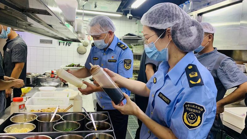以下是一个粮油店营业执照经营范围撰写的示例：